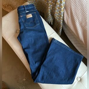 Wrangler Wanderer High Rise Flare Jean